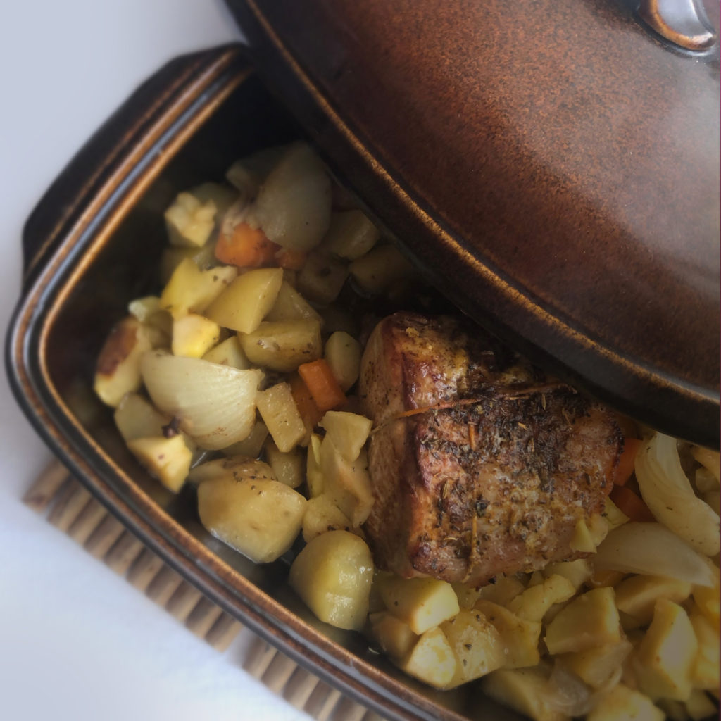 italian pork loin with apples - traditional recipe