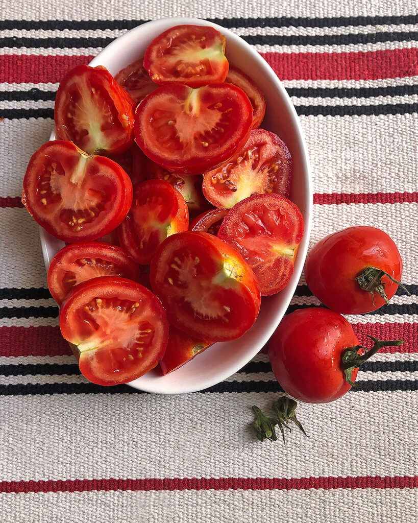 Tomatoes cutter in pieces in a bowl