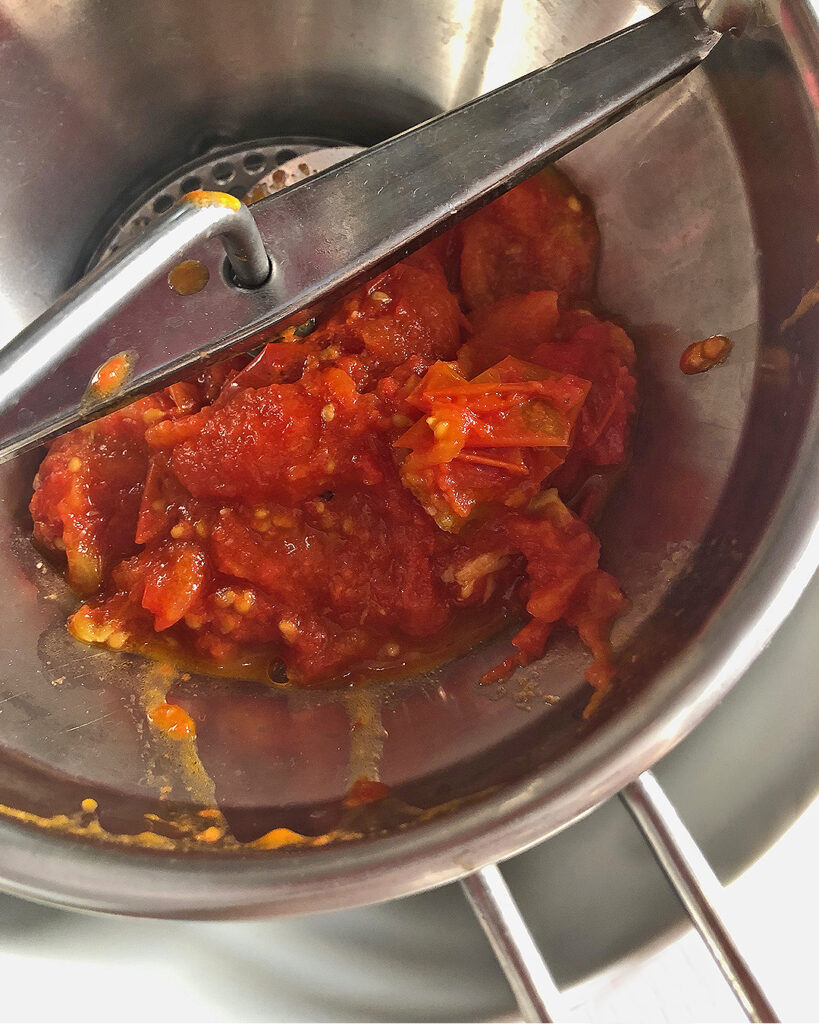 the tomato sauce is passed in a vegetable mill
