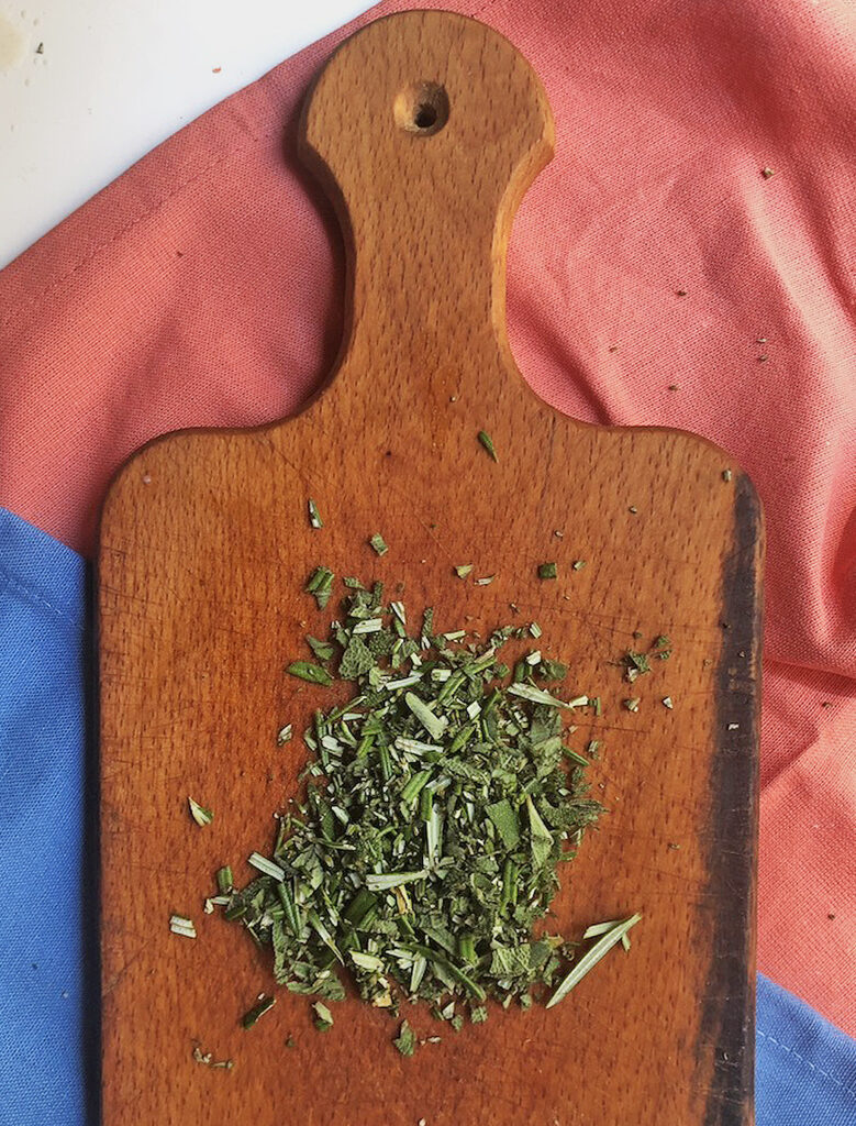 fresh hernb choppeb