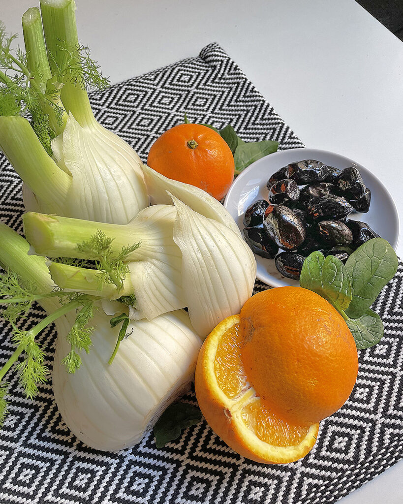 ingredients for the salad: fennel, oranges and olives