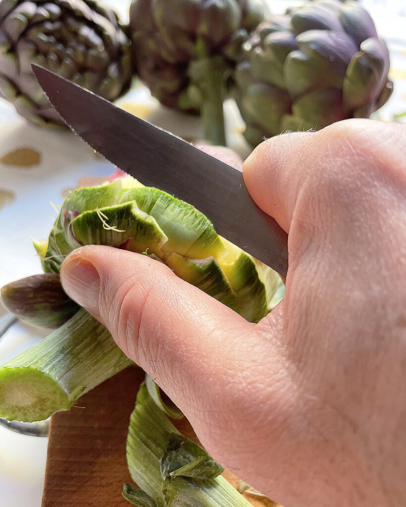 peeling artochokes