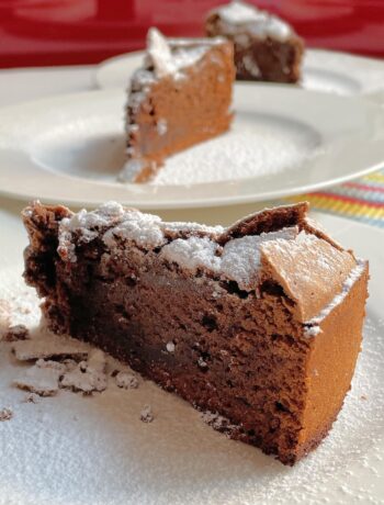 3 slices of tenerina chocolate cake
