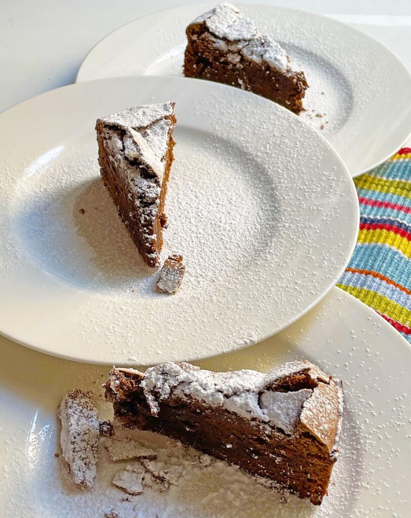 3 slices of tenerina chocolate cake
