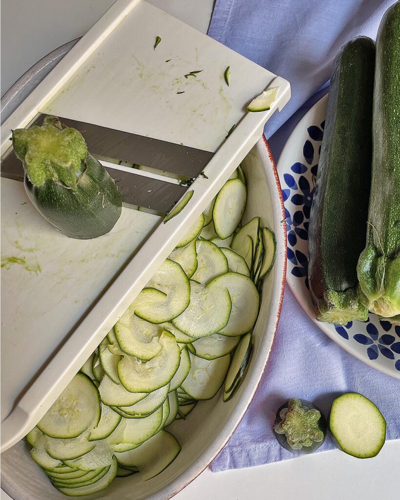 zucchine sliced in very thin slices for spaghetti alla nerano