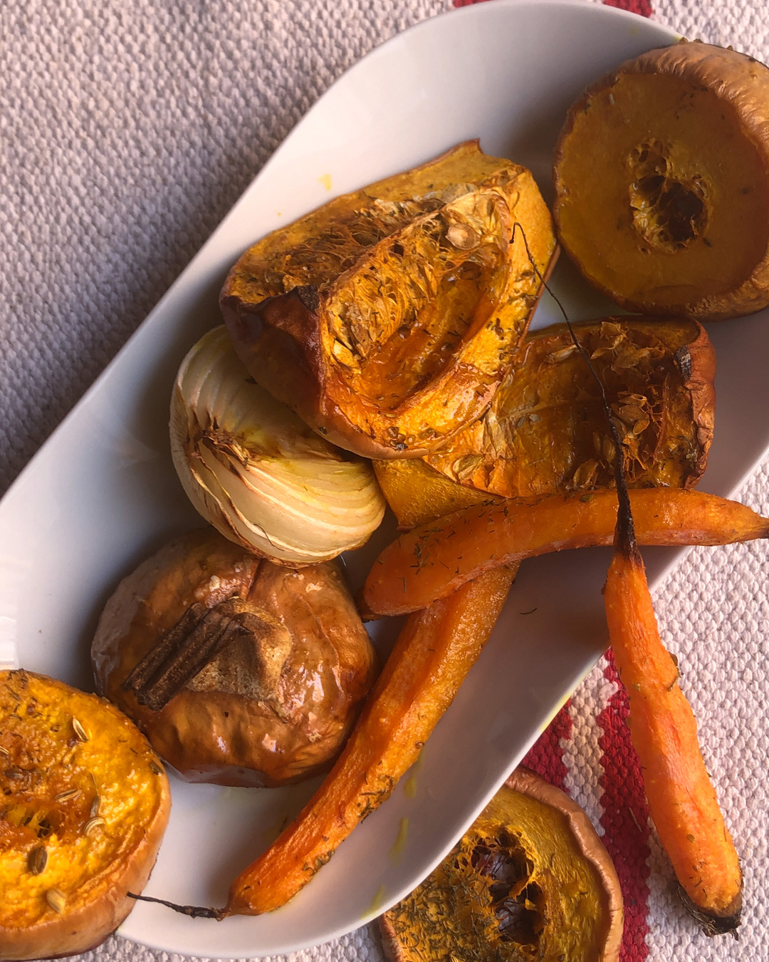 autumn roasted veggies: pumpkin, carrotts, fennel and onions